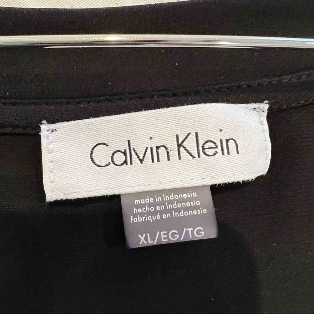 Calvin Klein‎ top